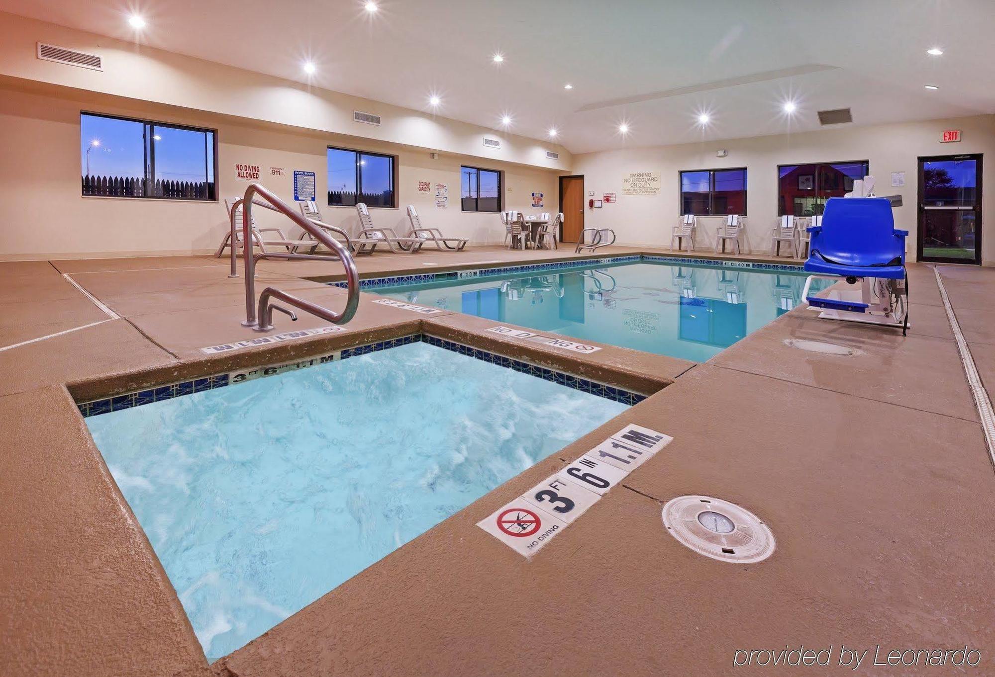 Country Inn & Suites By Radisson, Lubbock, Tx Экстерьер фото